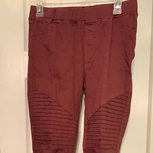 Umgee Moto Pants Burgandy L
